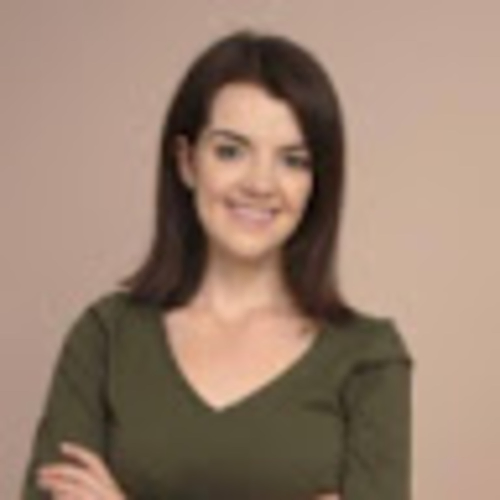 Meet your Posher, Cassandra